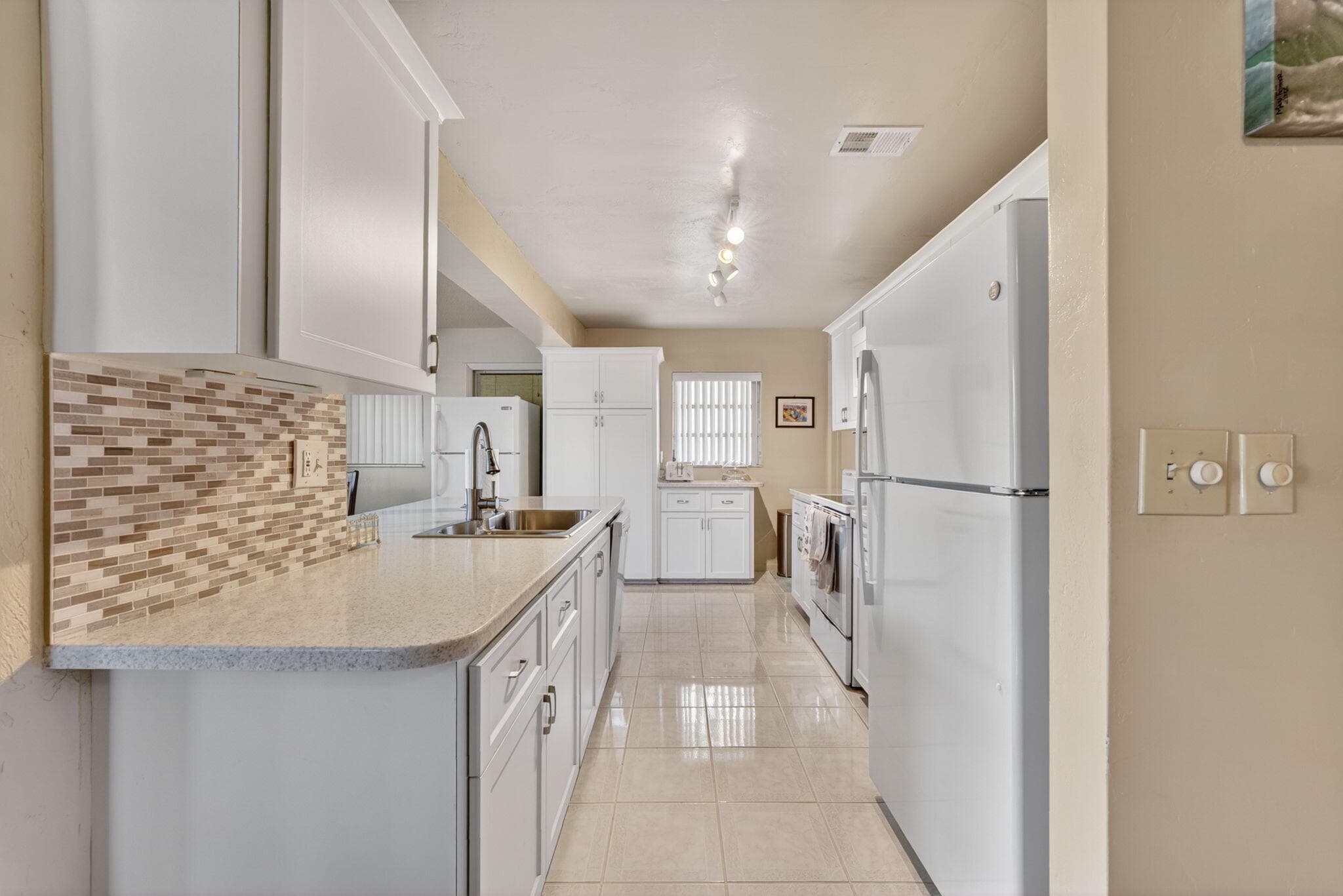 1211 NW 44th Street, Deerfield Beach, FL 33064 — photo 5 of 23