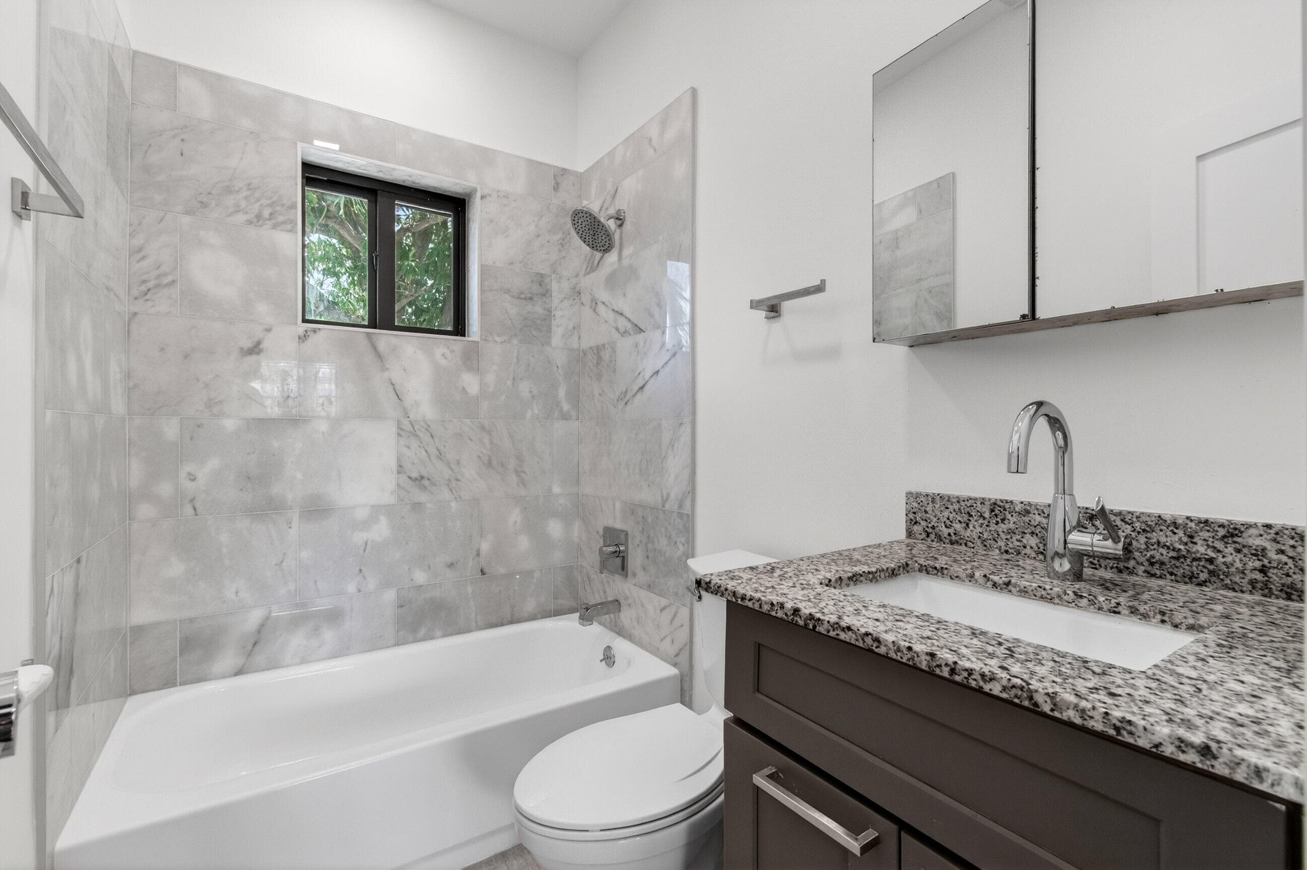 517 NW 1st Street, Delray Beach, FL 33444 — photo 14 of 38