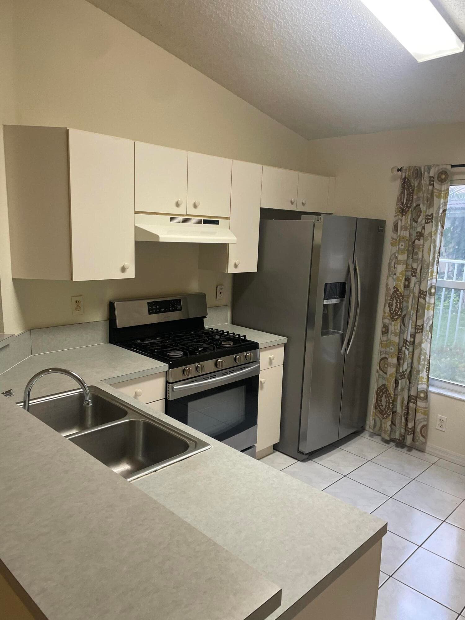8936 NW 53rd Court, Sunrise, FL 33351 — photo 3 of 11