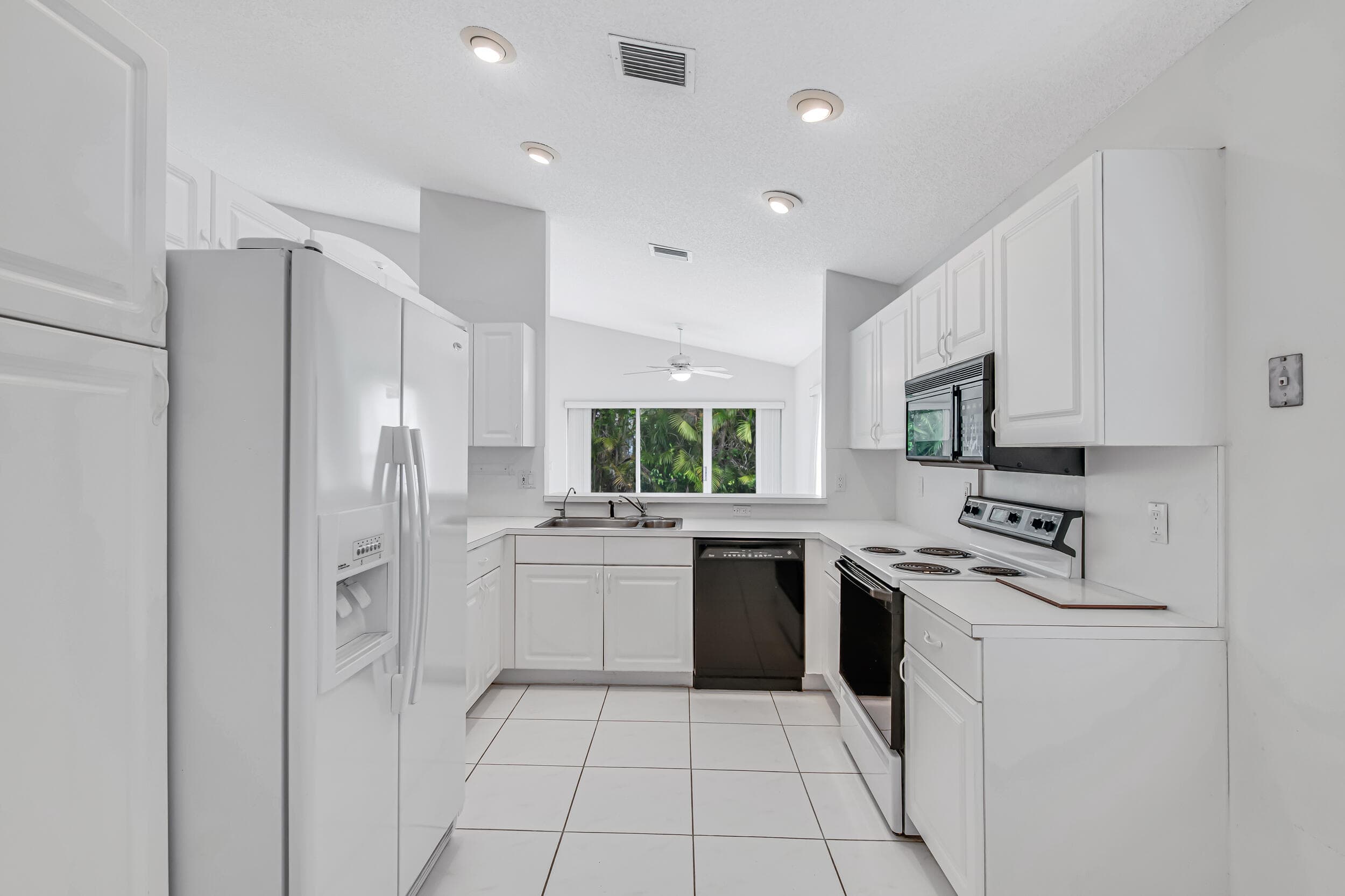 9758 Harbour Lake Circle, Boynton Beach, FL 33437 — photo 19 of 76