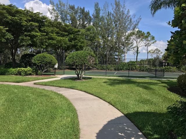 700 S Crestwood Ct Court S 708, Royal Palm Beach, FL 33411 — photo 27 of 29
