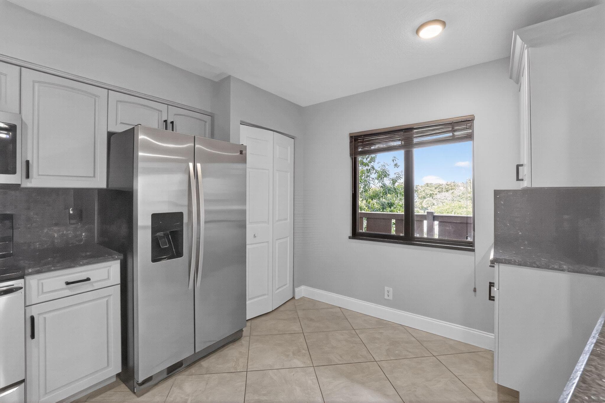 2206 S Cypress Bend Drive 401, Pompano Beach, FL 33069 — photo 7 of 50
