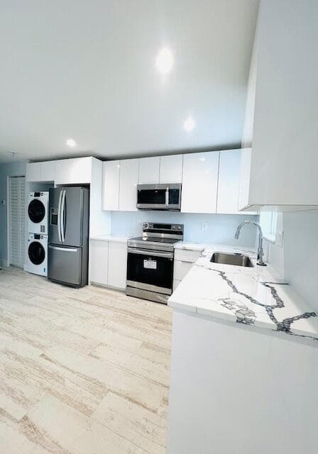 206 SE 1st Avenue 8, Delray Beach, FL 33444 — photo 2 of 11