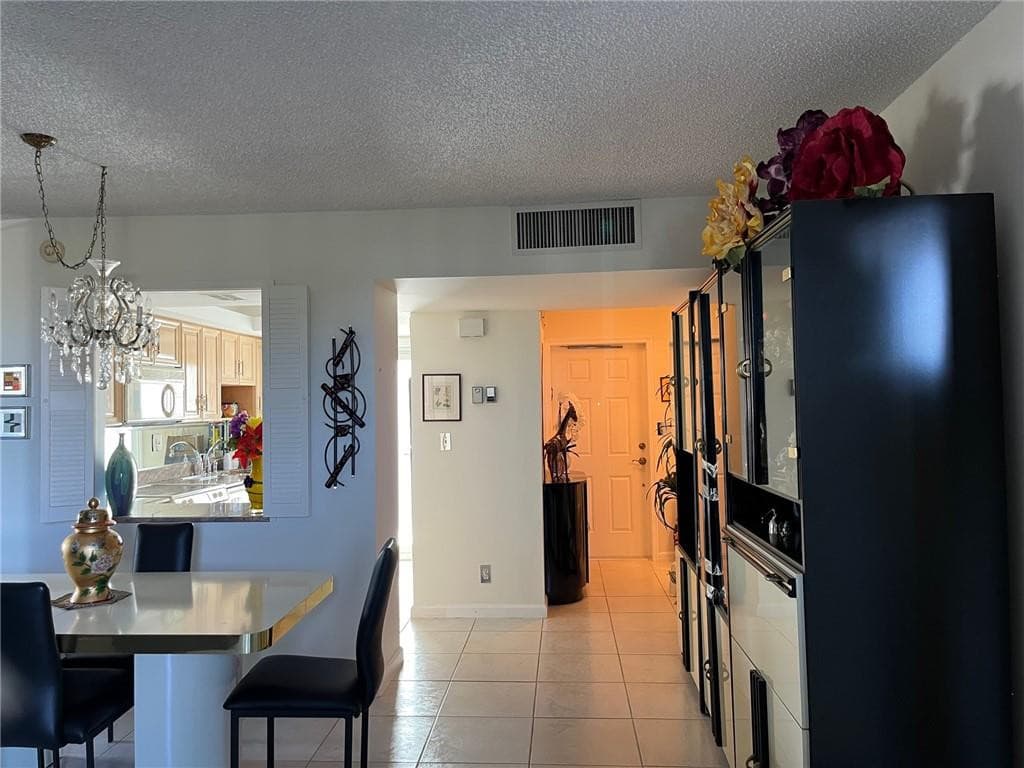 333 NE 21 Avenue 304, Deerfield Beach, FL 33441 — photo 2 of 19