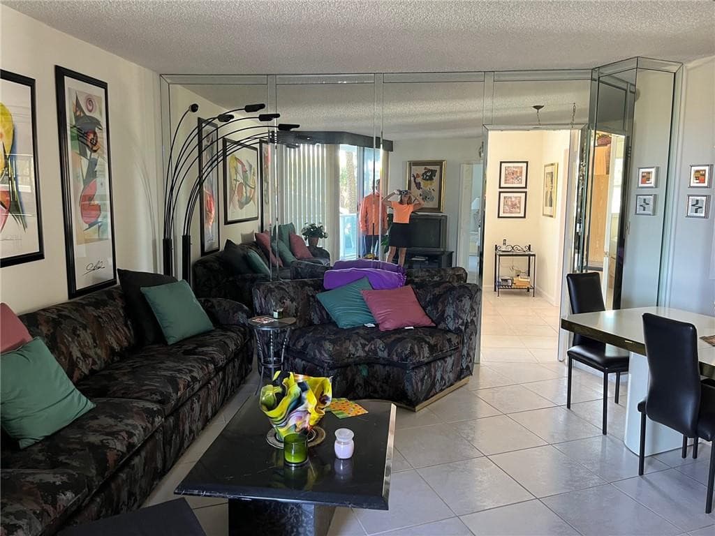 333 NE 21 Avenue 304, Deerfield Beach, FL 33441 — photo 6 of 19