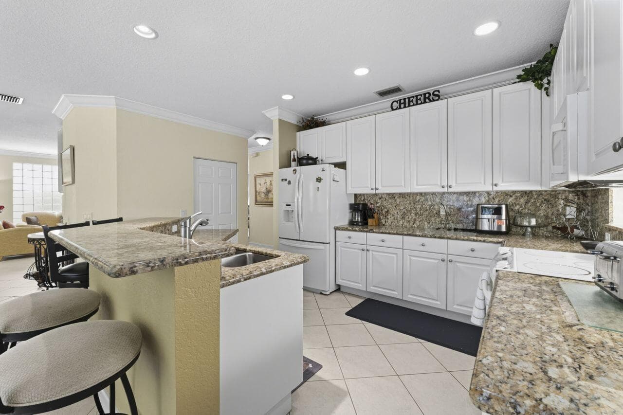 8492 Breezy Oak Way, Boynton Beach, FL 33473 — photo 8 of 66