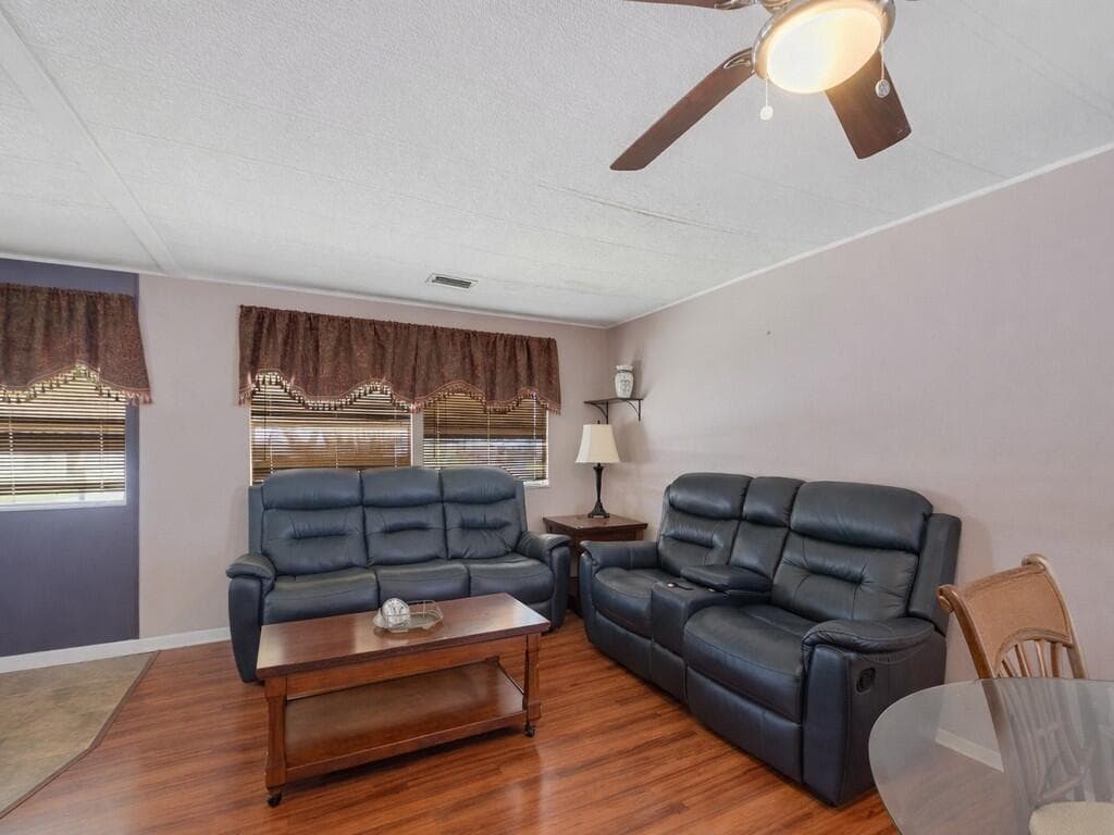 225 NE Forrest Court, Jensen Beach, FL 34957 — photo 11 of 33
