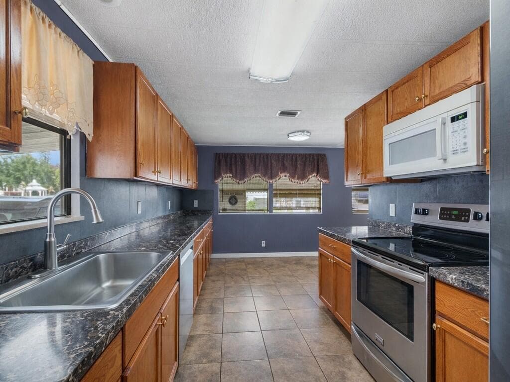 225 NE Forrest Court, Jensen Beach, FL 34957 — photo 17 of 33