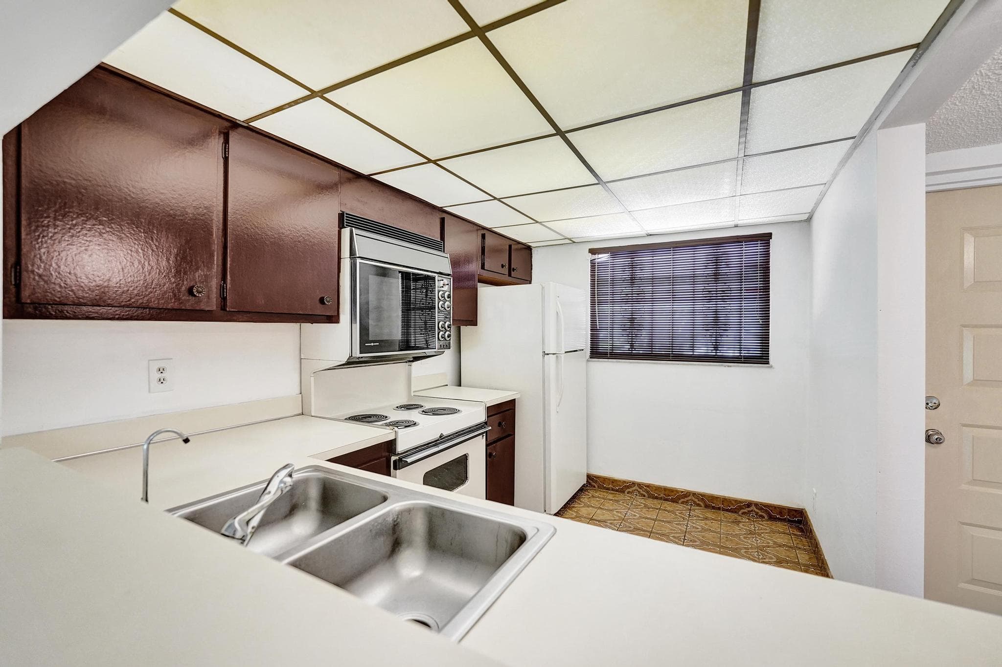 1811 Sabal Palm Drive 203, Davie, FL 33324 — photo 13 of 80
