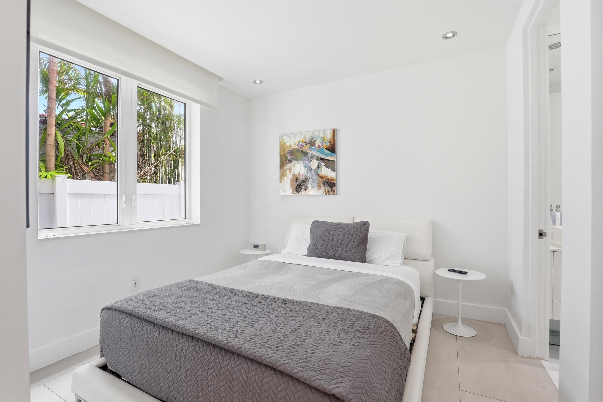 3017 N Atlantic Boulevard, Fort Lauderdale, FL 33308 — photo 16 of 53