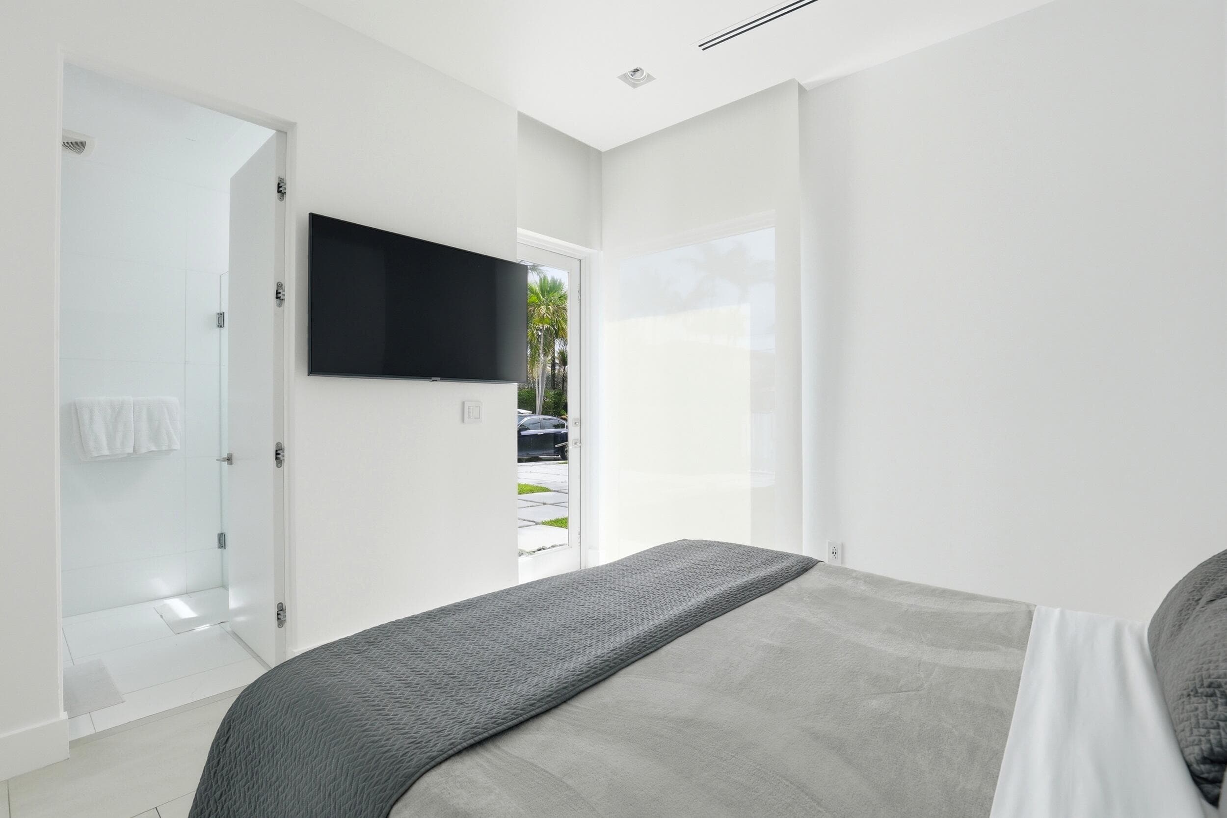 3017 N Atlantic Boulevard, Fort Lauderdale, FL 33308 — photo 22 of 53