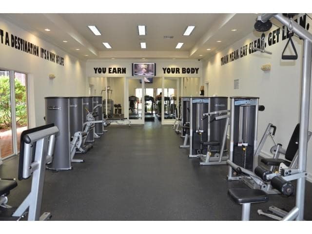 18335 NW 68 Avenue 750-318, Hialeah, FL 33015 — photo 12 of 14