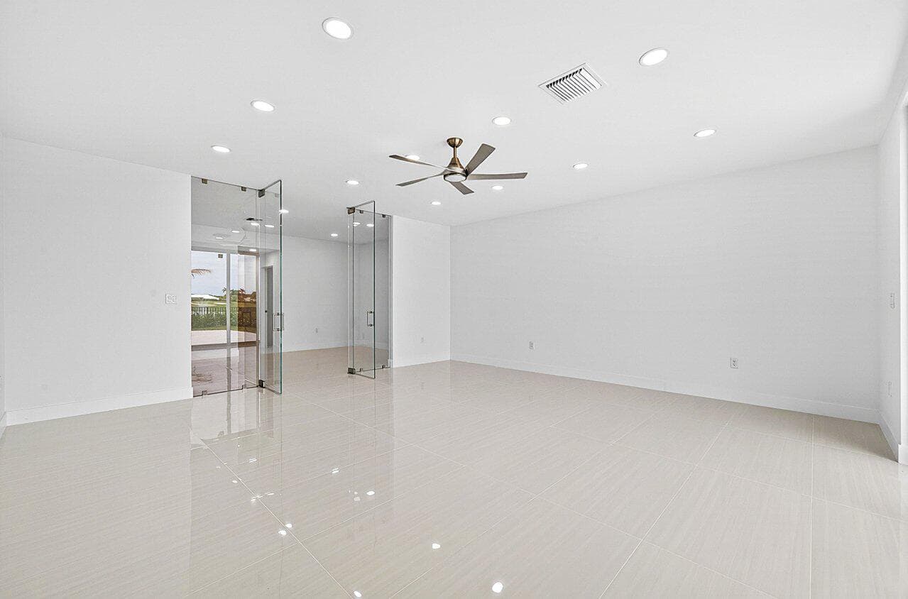 4887 Bocaire Boulevard, Boca Raton, FL 33487 — photo 28 of 61
