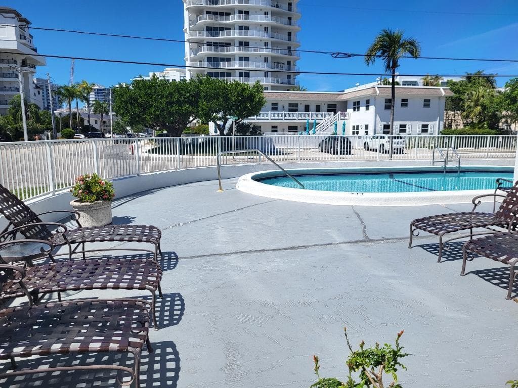 550 Bayshore Drive 104, Fort Lauderdale, FL 33304 — photo 25 of 53