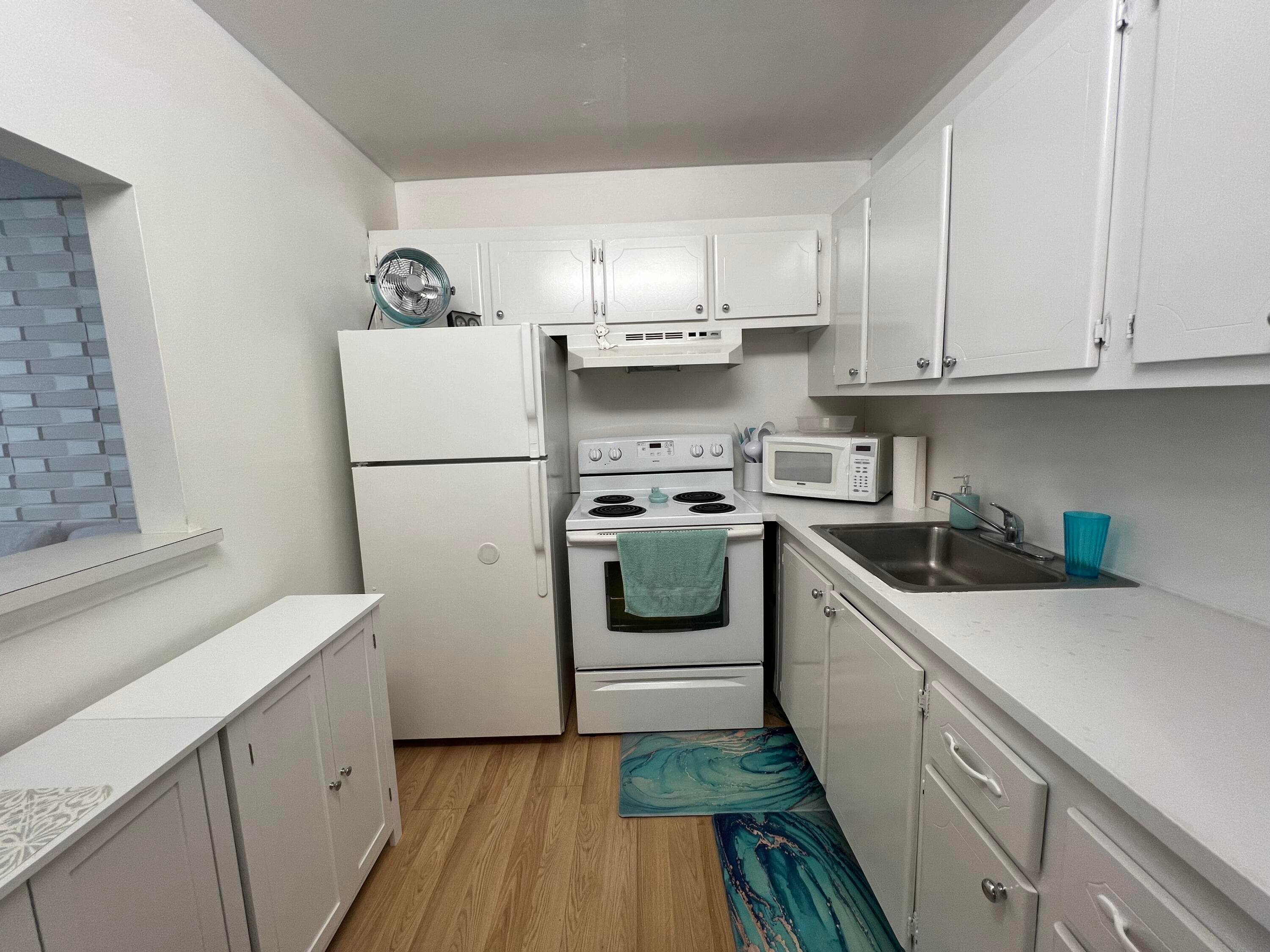 258 Markham L 258, Deerfield Beach, FL 33442 — photo 4 of 36