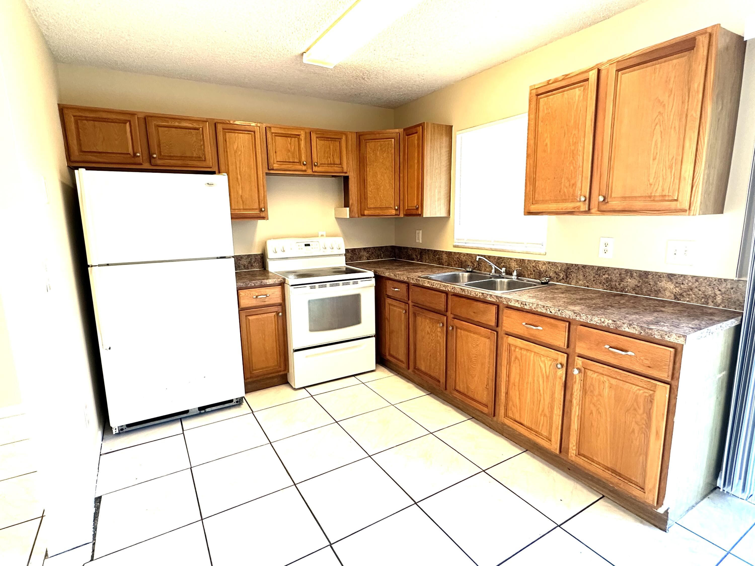 3365 SE Garden Street 3365, Stuart, FL 34997 — photo 3 of 16