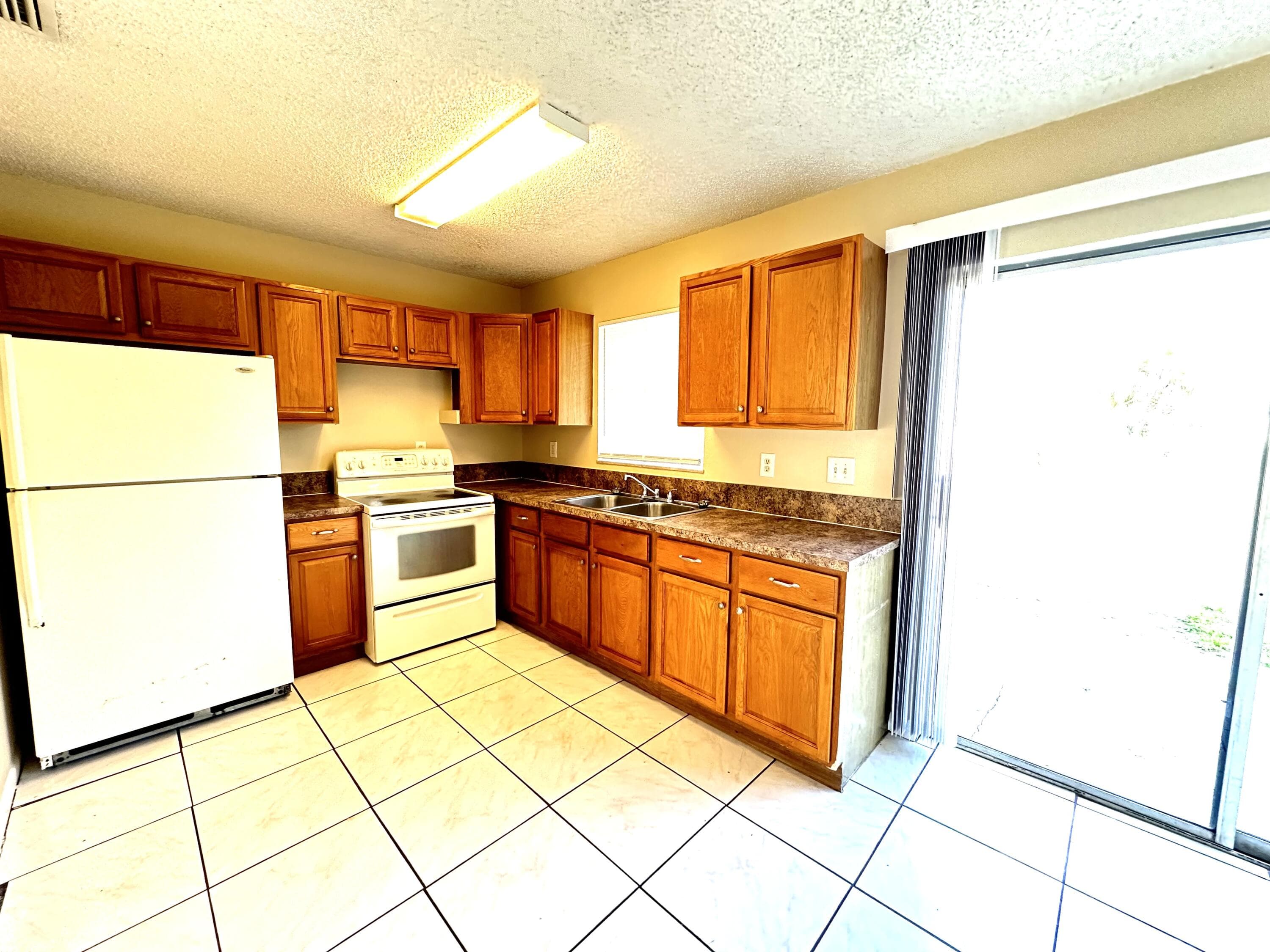 3365 SE Garden Street 3365, Stuart, FL 34997 — photo 5 of 16