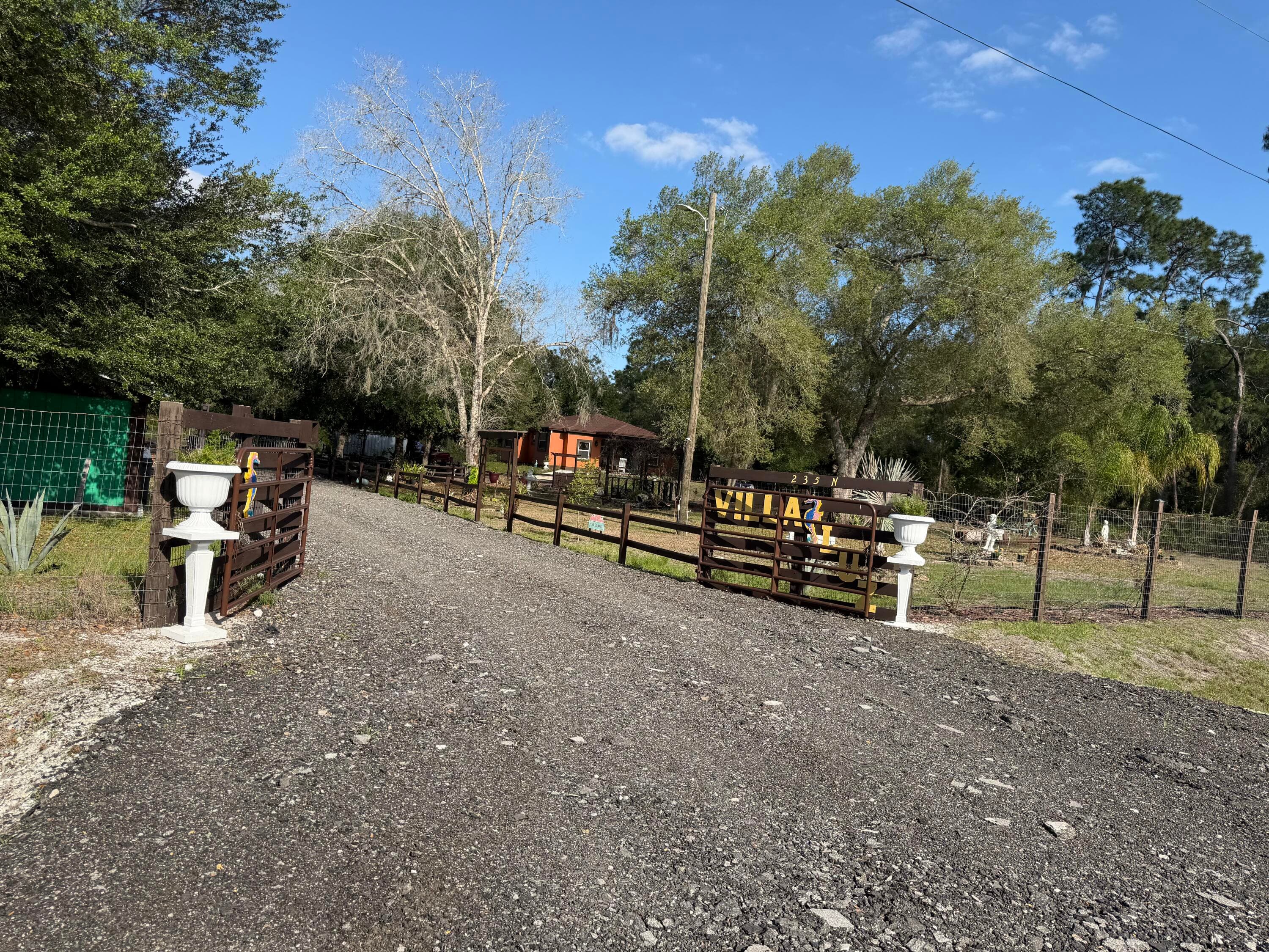 235 N Sendero Street, Clewiston, FL 33440 — photo 2 of 60