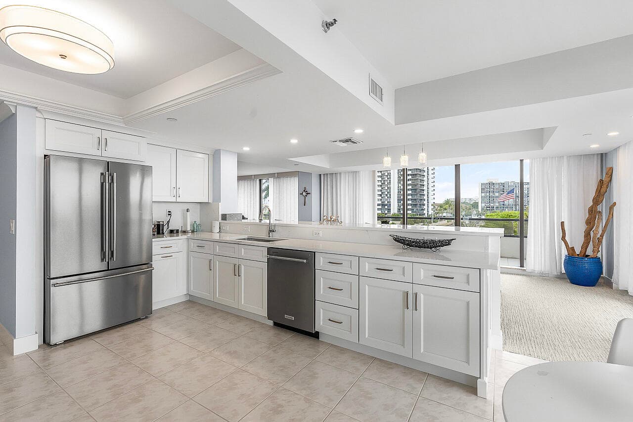 100 Lakeshore Drive 252, North Palm Beach, FL 33408 — photo 11 of 31