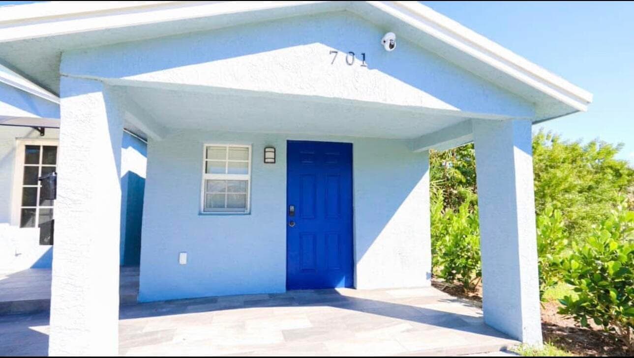 701 SE Bahama Avenue A, Stuart, FL 34994 — photo 1 of 6