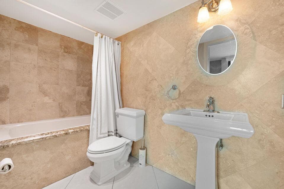 2400 Presidential Way 1206, West Palm Beach, FL 33401 — photo 19 of 39
