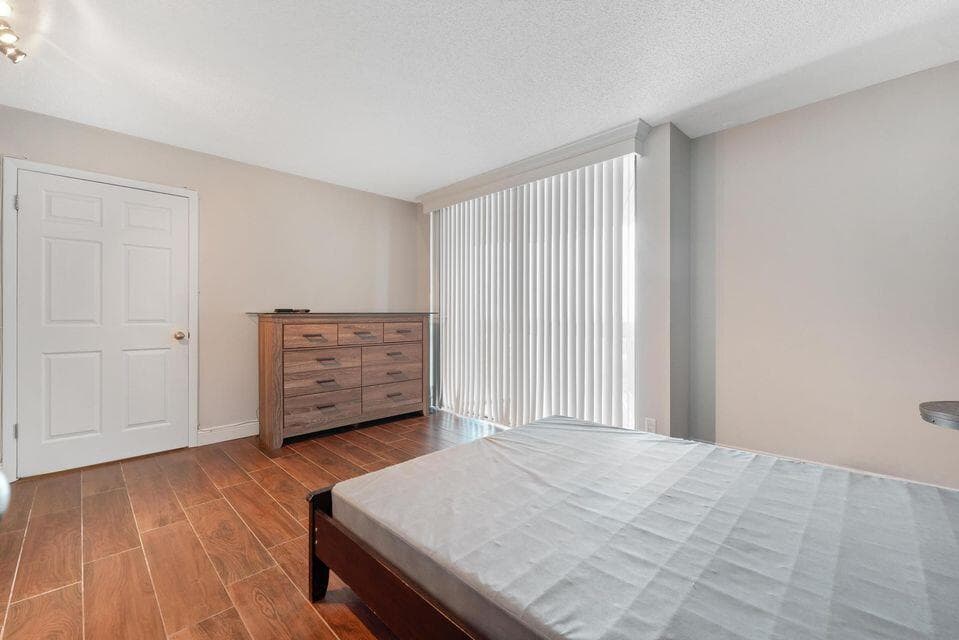 2400 Presidential Way 1206, West Palm Beach, FL 33401 — photo 23 of 39