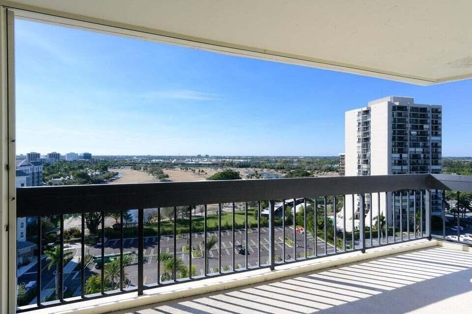 2400 Presidential Way 1206, West Palm Beach, FL 33401 — photo 25 of 39