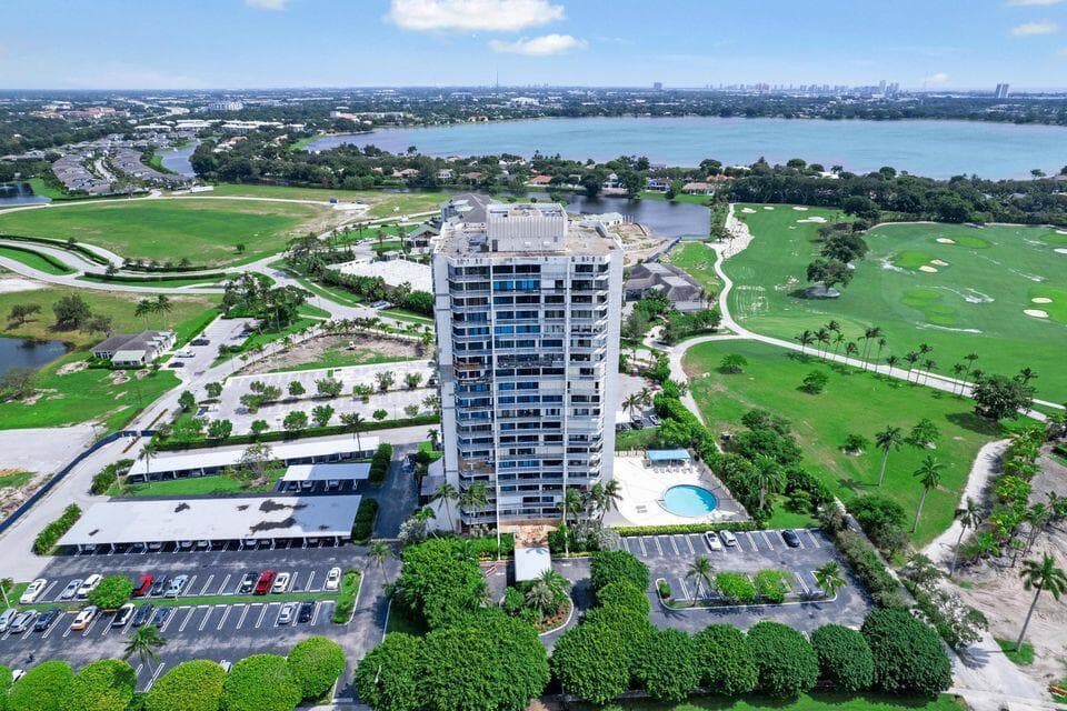 2400 Presidential Way 1206, West Palm Beach, FL 33401 — photo 38 of 39