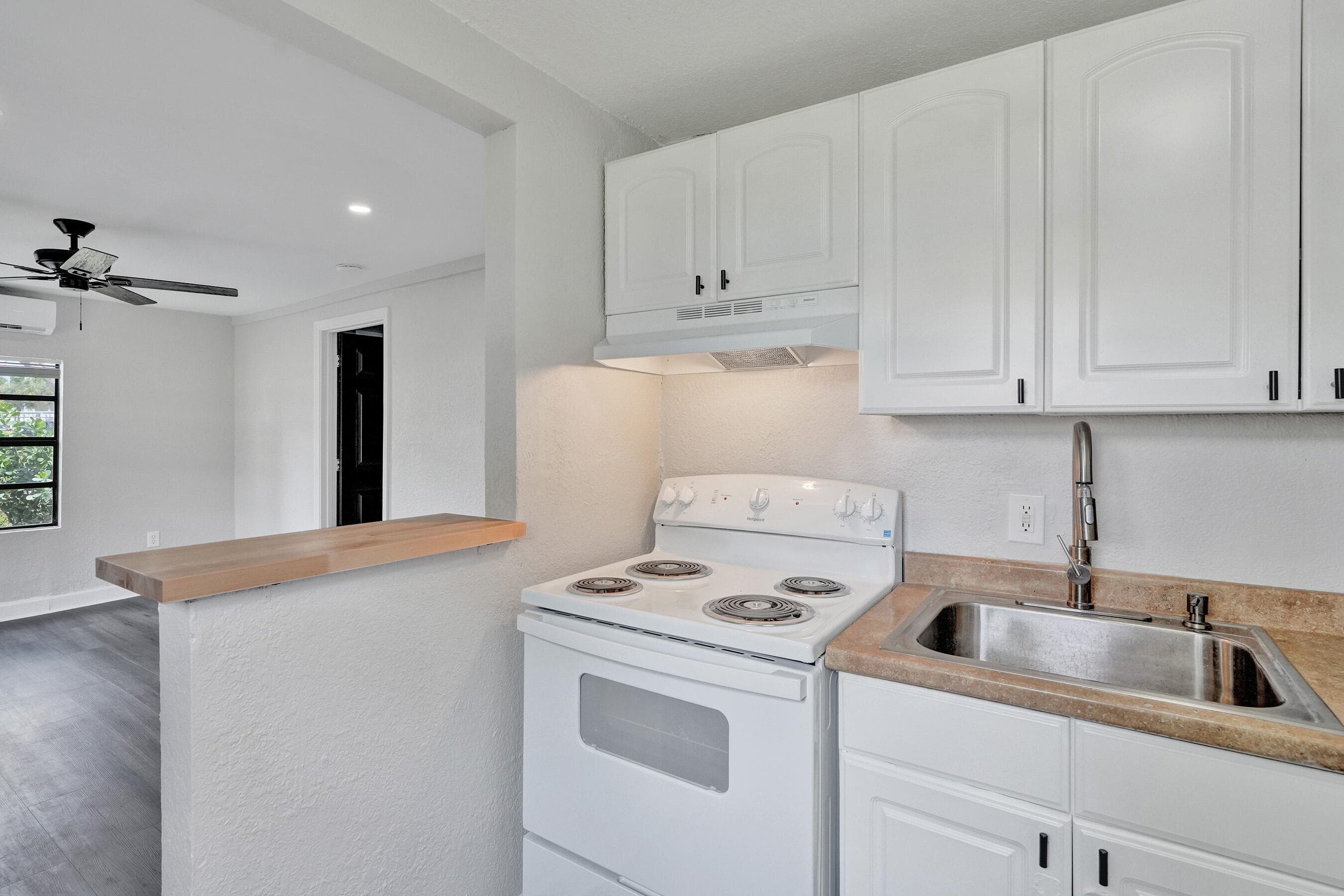 234 NE 14th Avenue #1, Pompano Beach, FL 33060 — photo 13 of 31