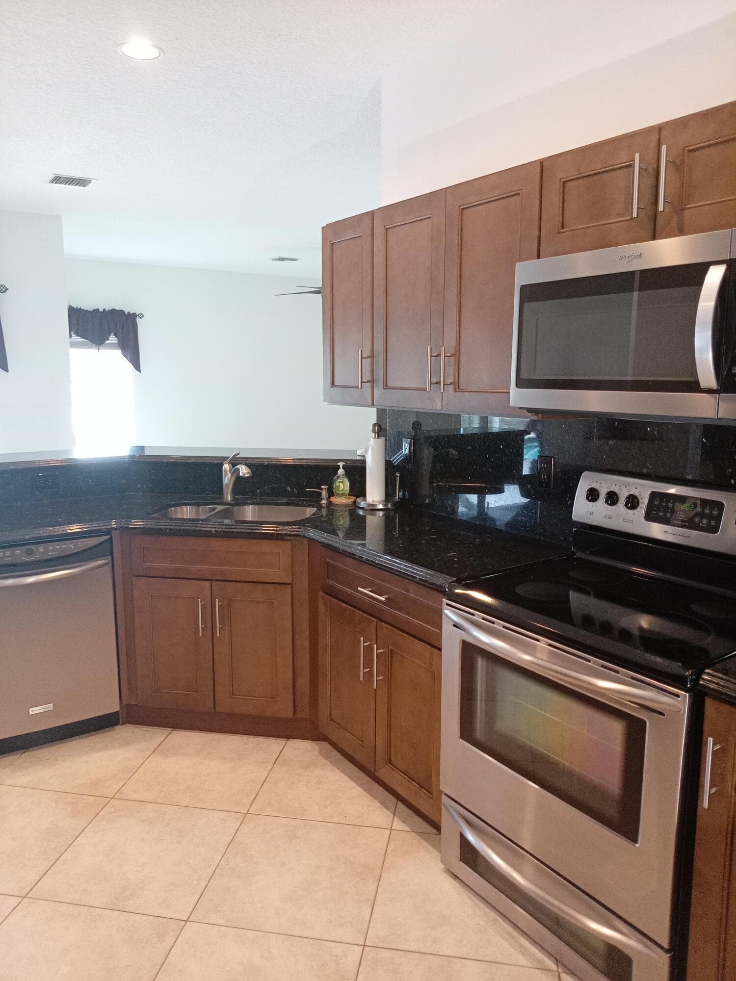 3945 Diamond Chip Court, Wellington, FL 33414 — photo 13 of 41