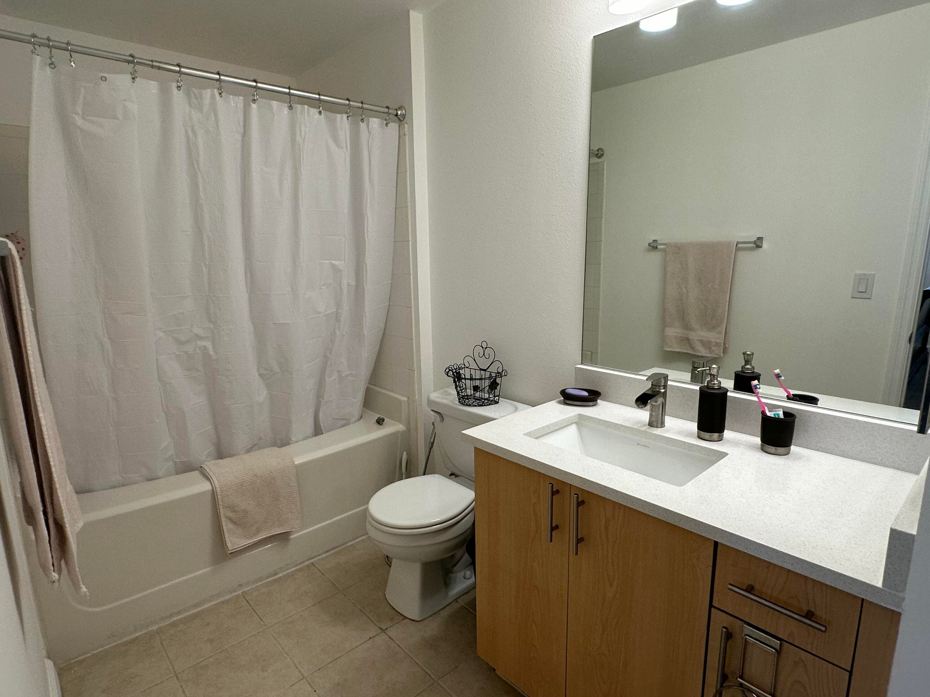 533 NE 3rd Avenue 527, Fort Lauderdale, FL 33301 — photo 9 of 26
