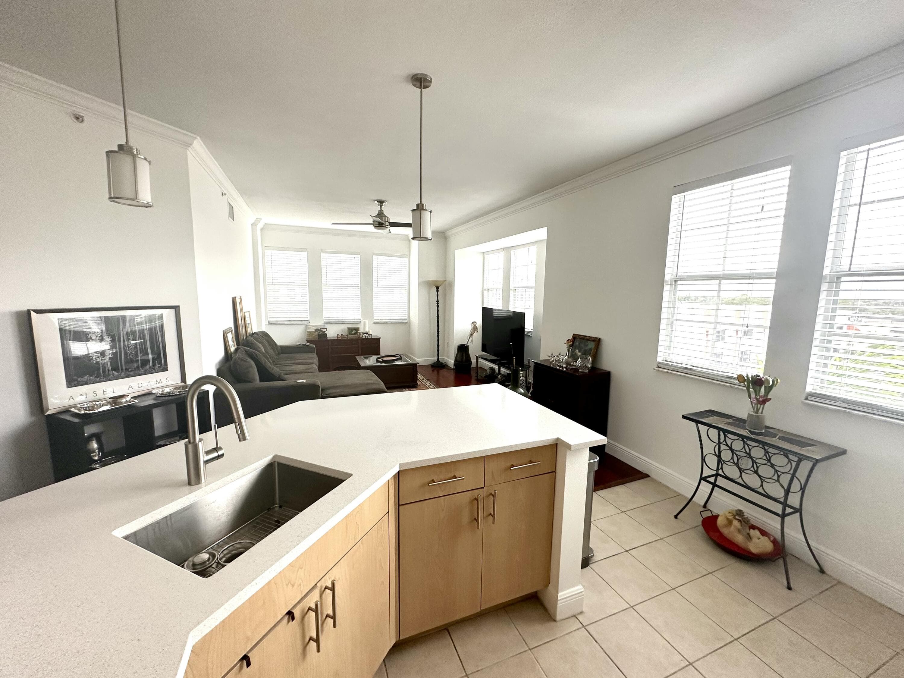 533 NE 3rd Avenue 527, Fort Lauderdale, FL 33301 — photo 3 of 26