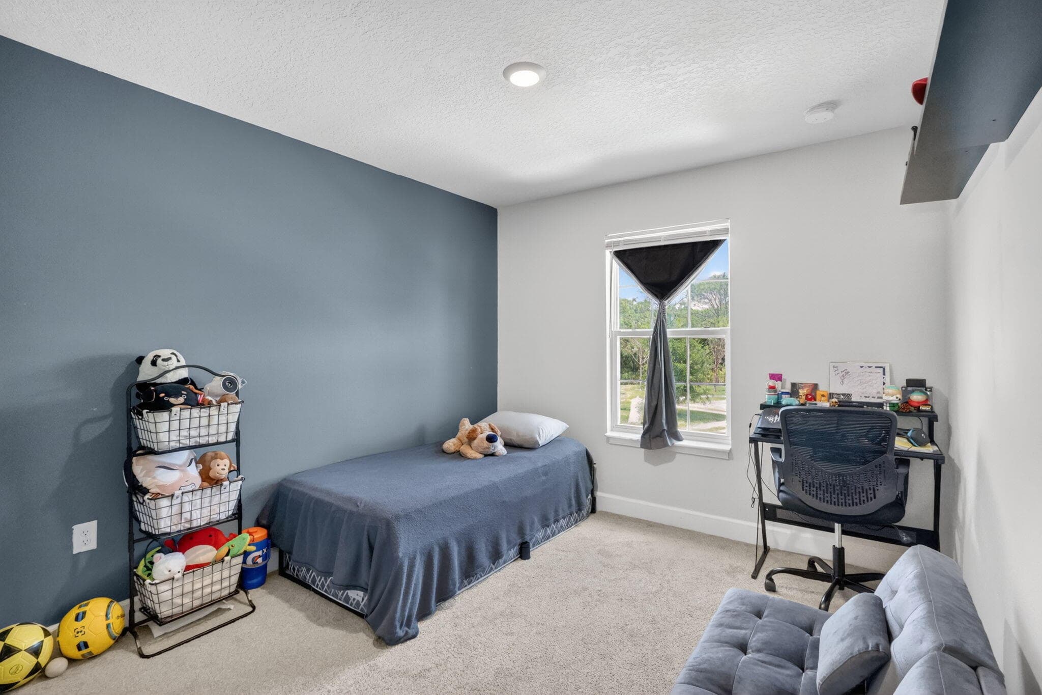 674 NE Turtleback Trail, Port St. Lucie, FL 34983 — photo 28 of 40