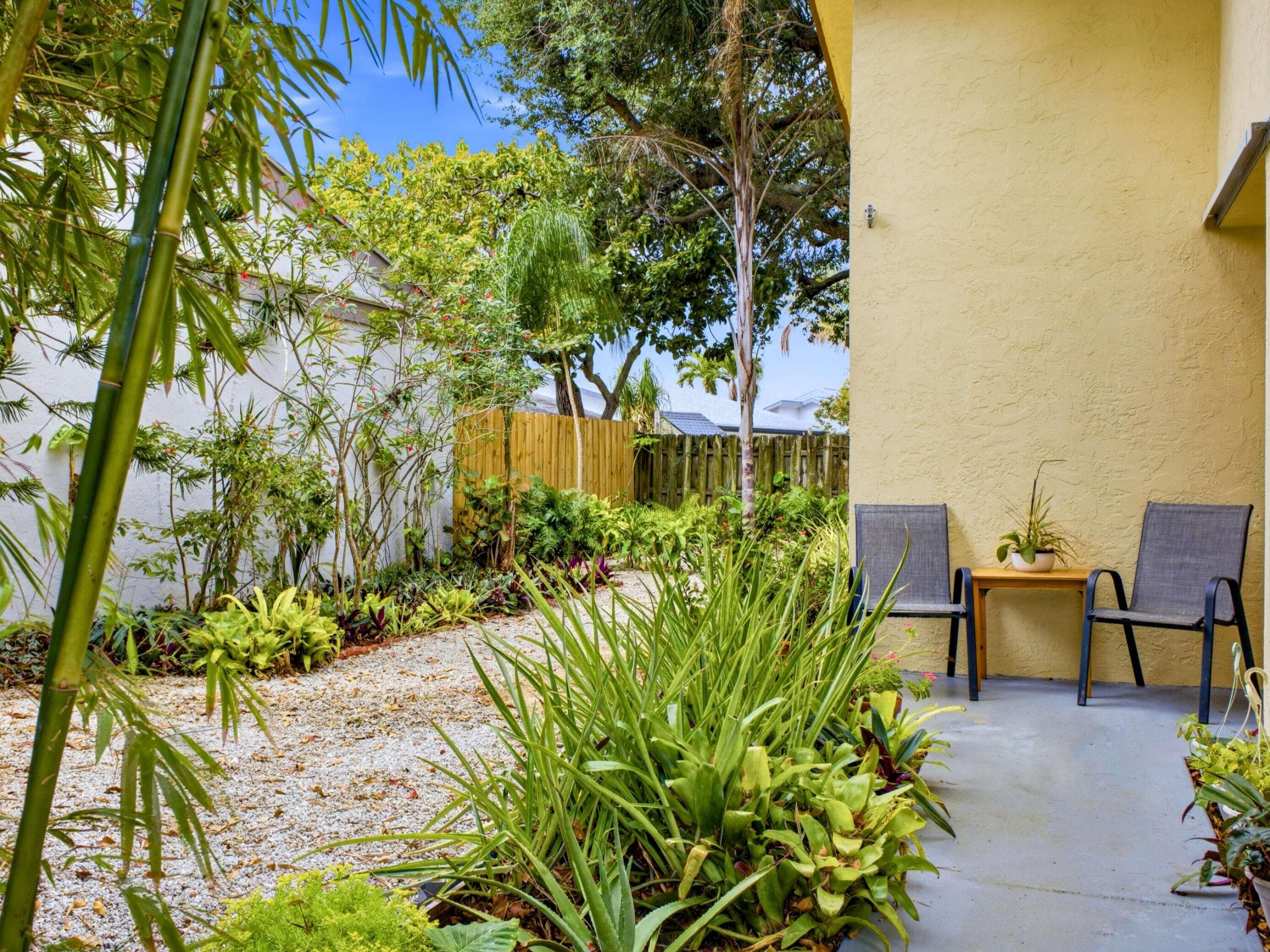 56 Baytree Circle, Boynton Beach, FL 33436 — photo 3 of 41