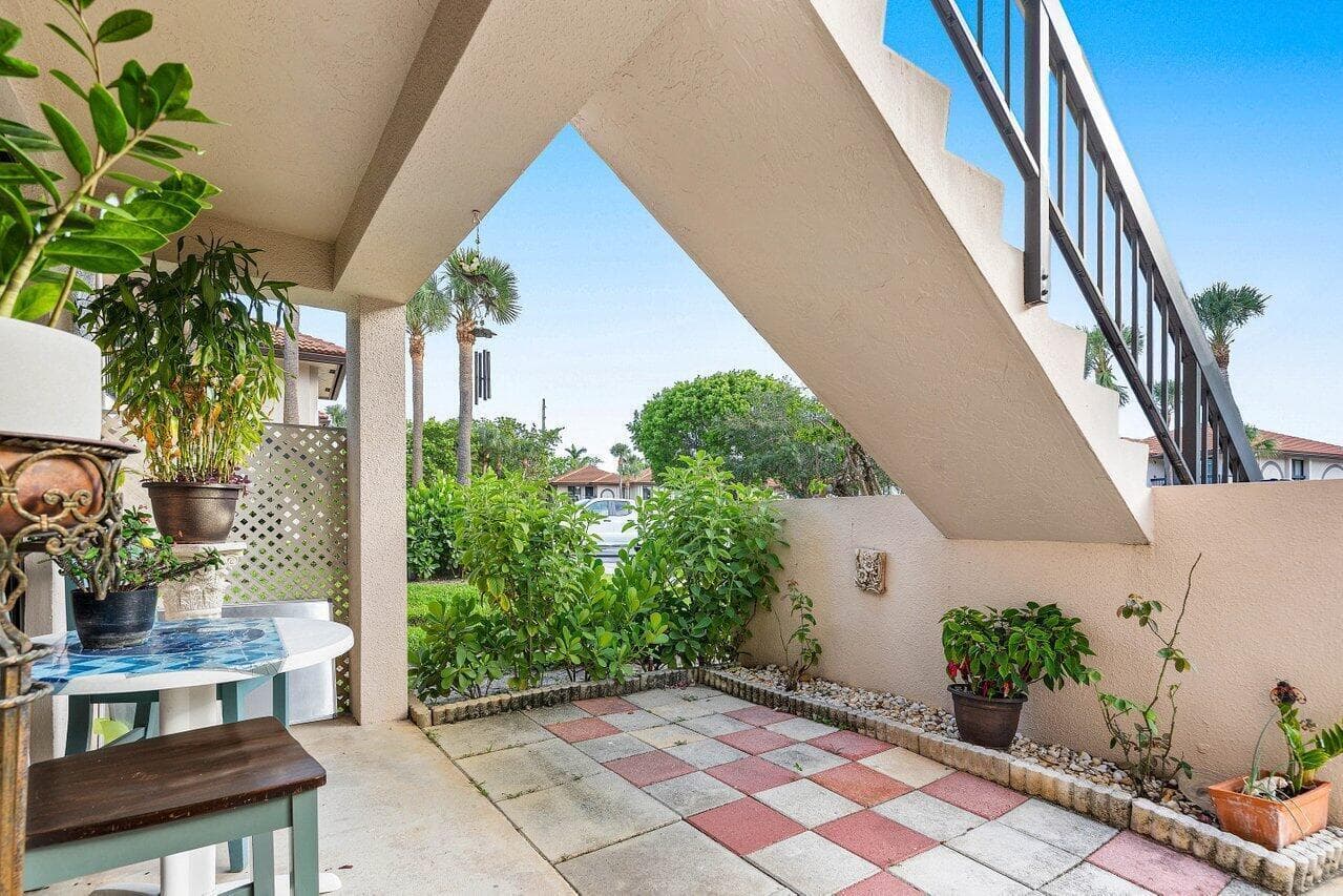 5200 E Club Circle 106, Boca Raton, FL 33487 — photo 1 of 31