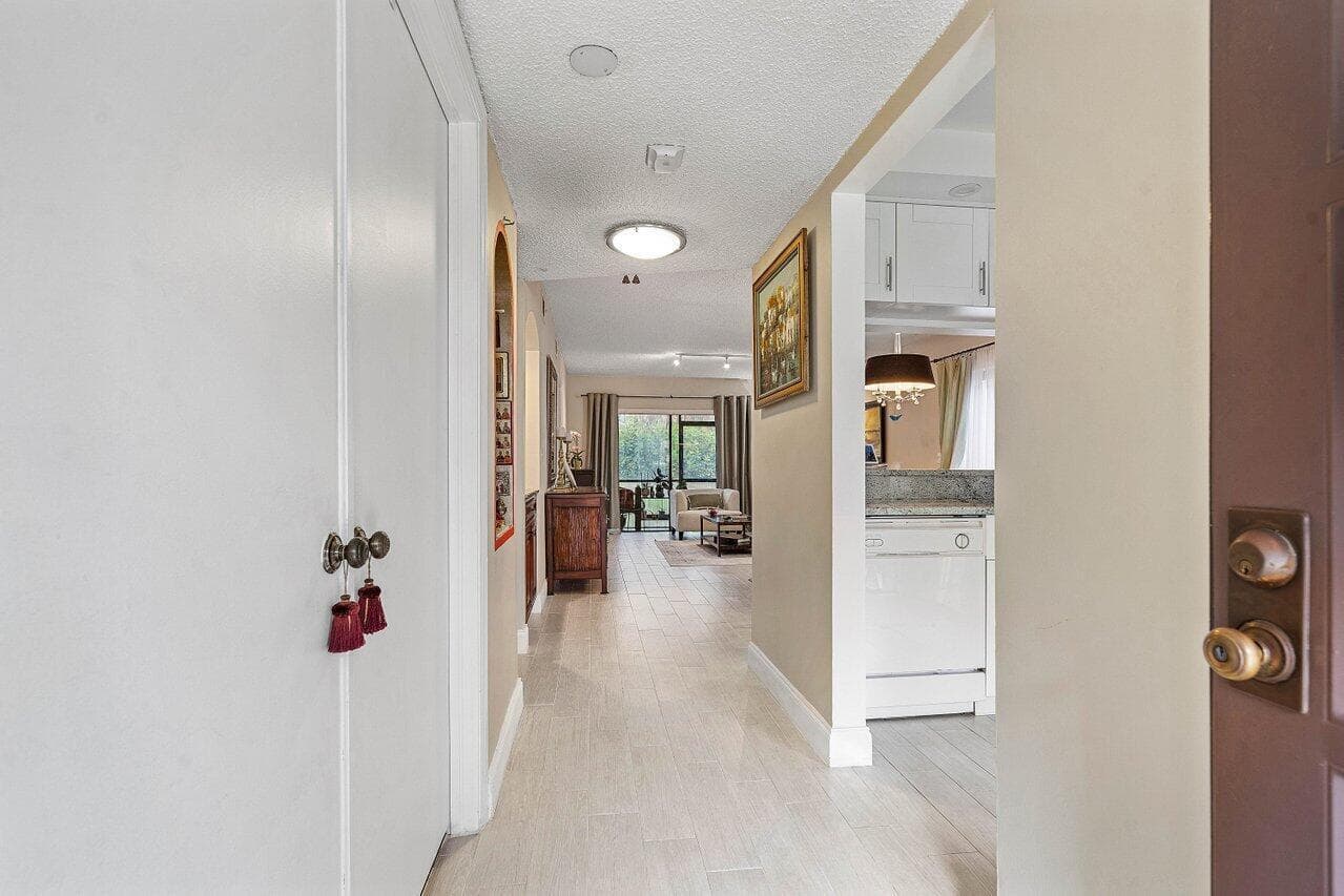 5200 E Club Circle 106, Boca Raton, FL 33487 — photo 9 of 31