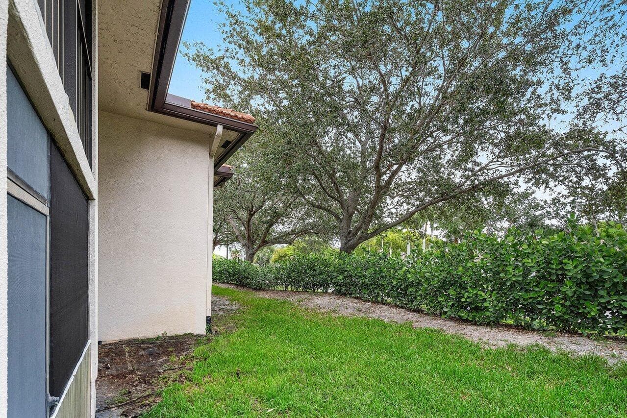 5200 E Club Circle 106, Boca Raton, FL 33487 — photo 21 of 31