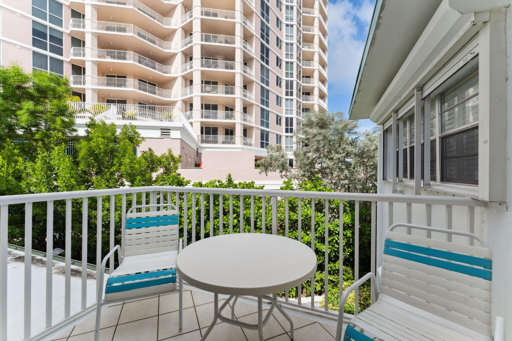 1470 S Ocean Boulevard 1002, Lauderdale-By-The-Sea, FL 33062 — photo 5 of 30