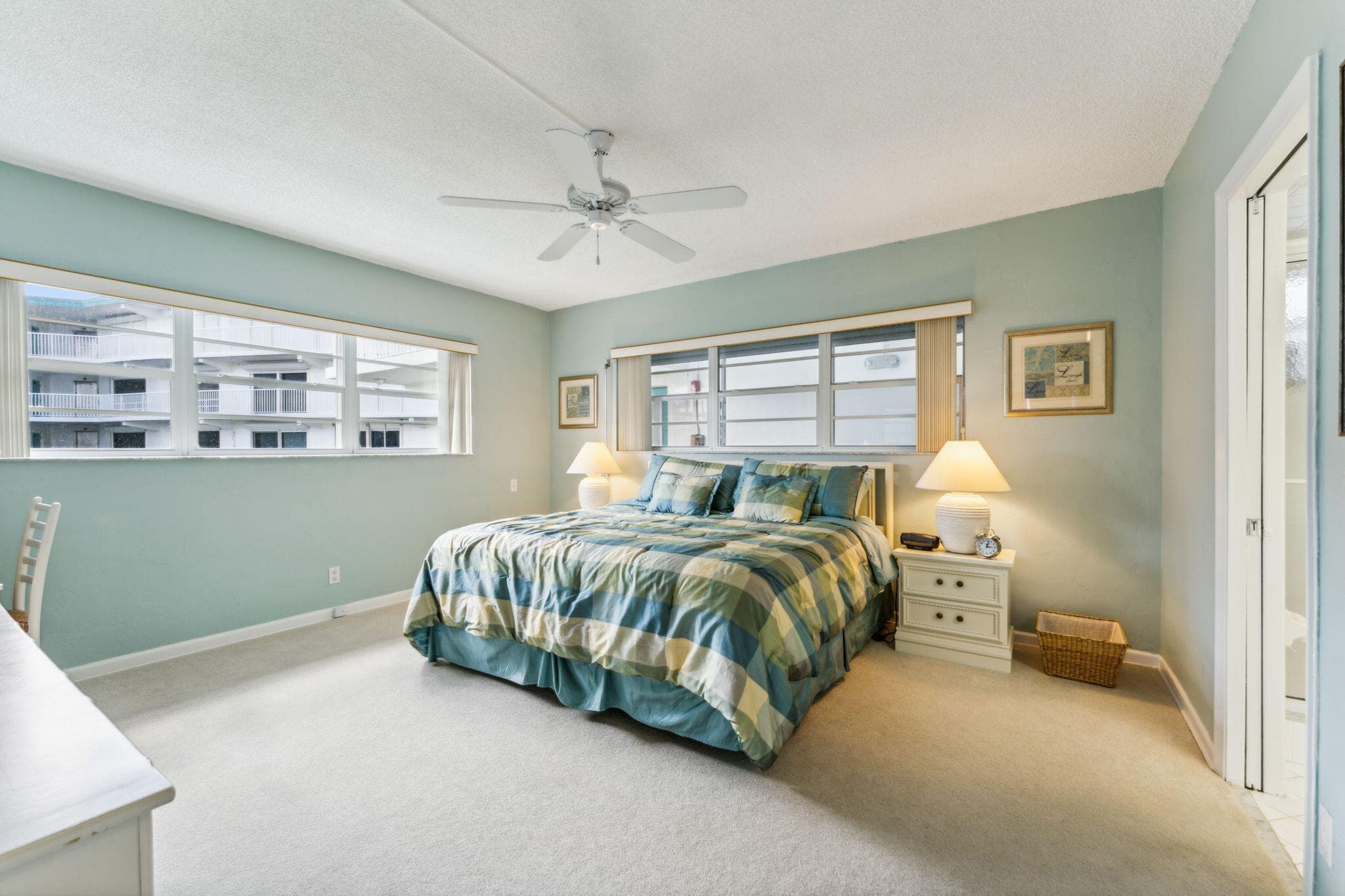 1470 S Ocean Boulevard 1002, Lauderdale-By-The-Sea, FL 33062 — photo 14 of 30
