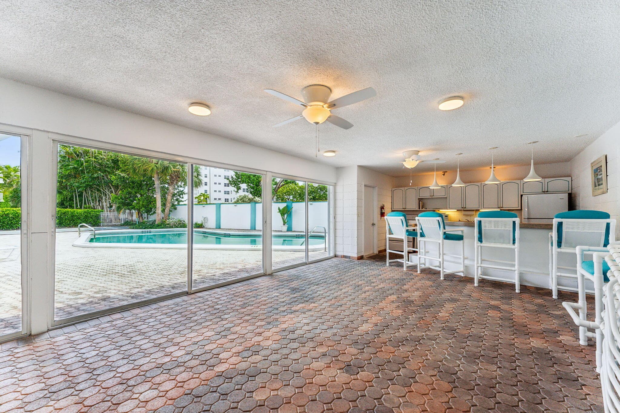 1470 S Ocean Boulevard 1002, Lauderdale-By-The-Sea, FL 33062 — photo 21 of 30