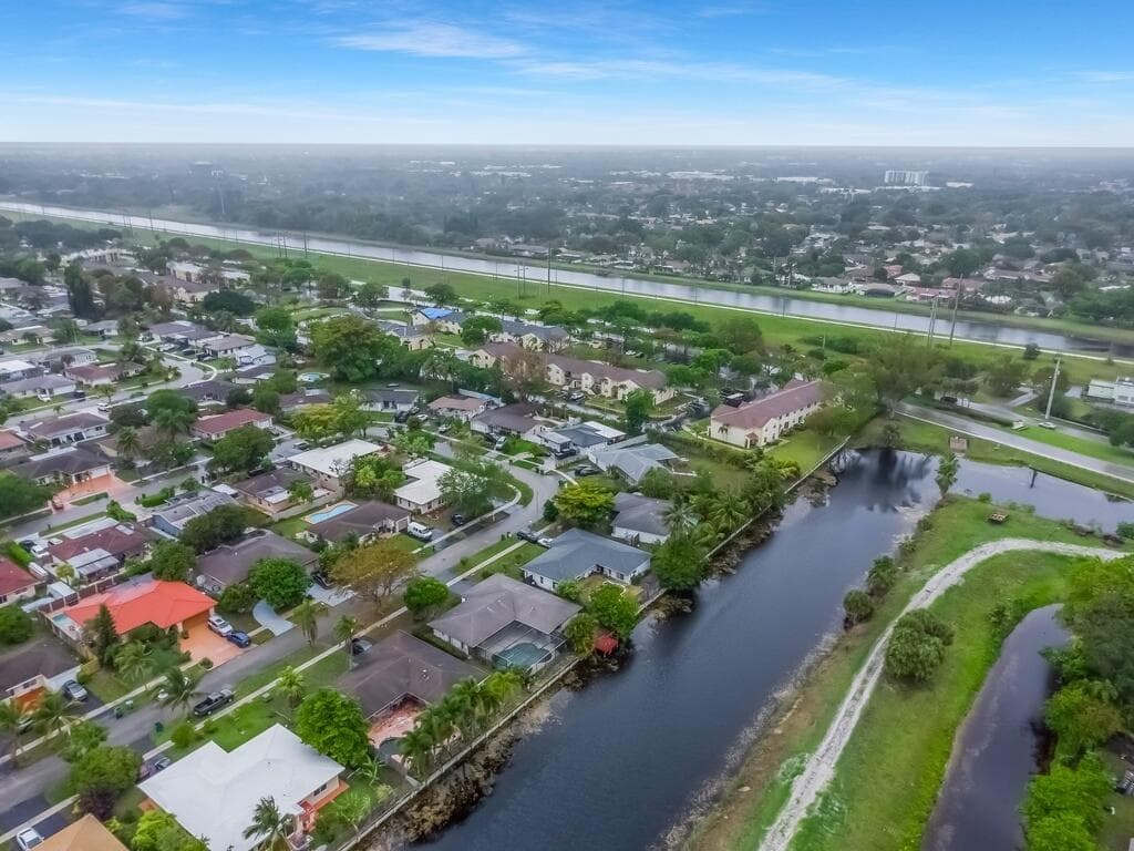 8270 NW 66th Terrace, Tamarac, FL 33321 — photo 12 of 41