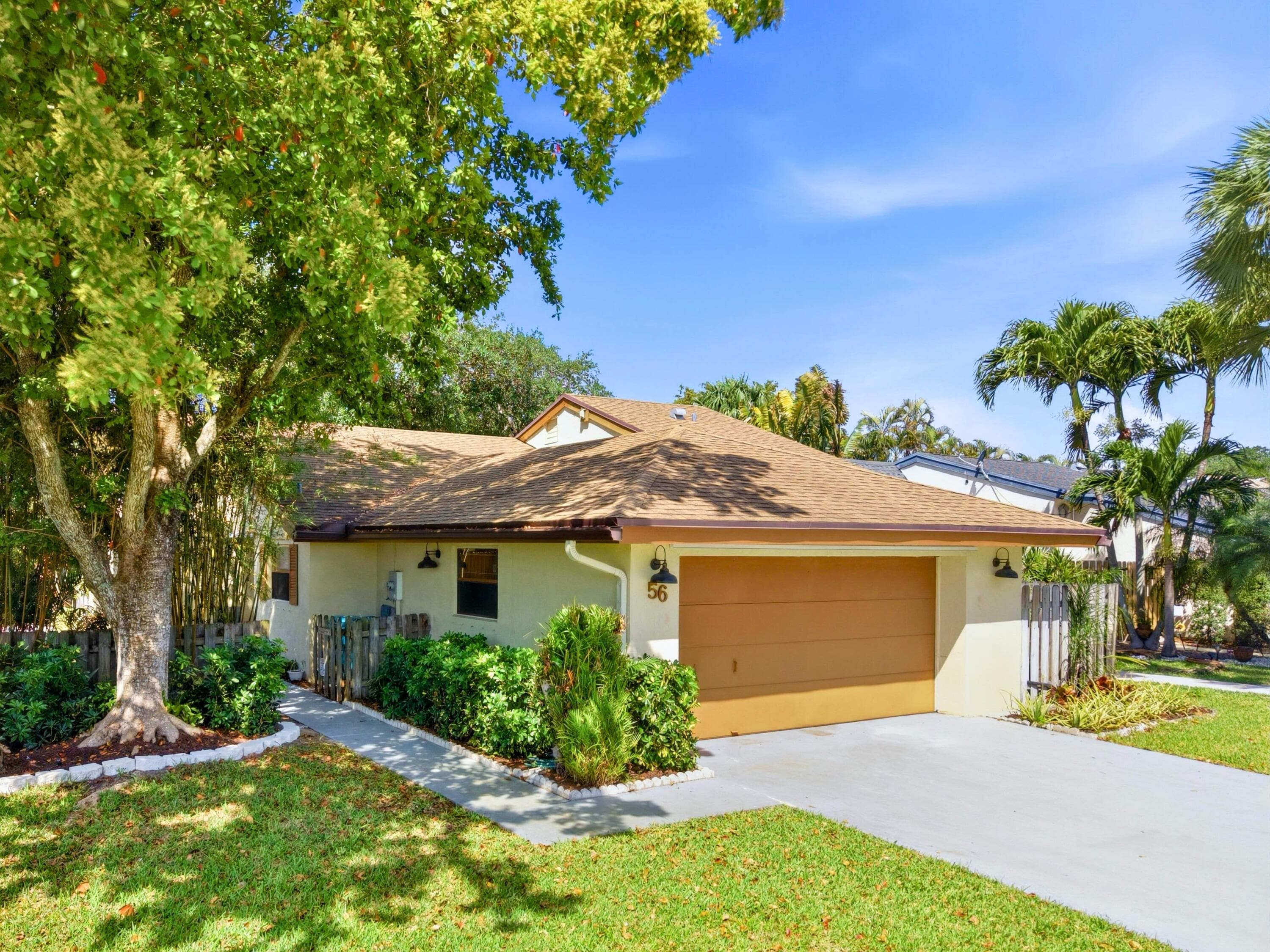 56 Baytree Circle, Boynton Beach, FL 33436 — photo 2 of 41