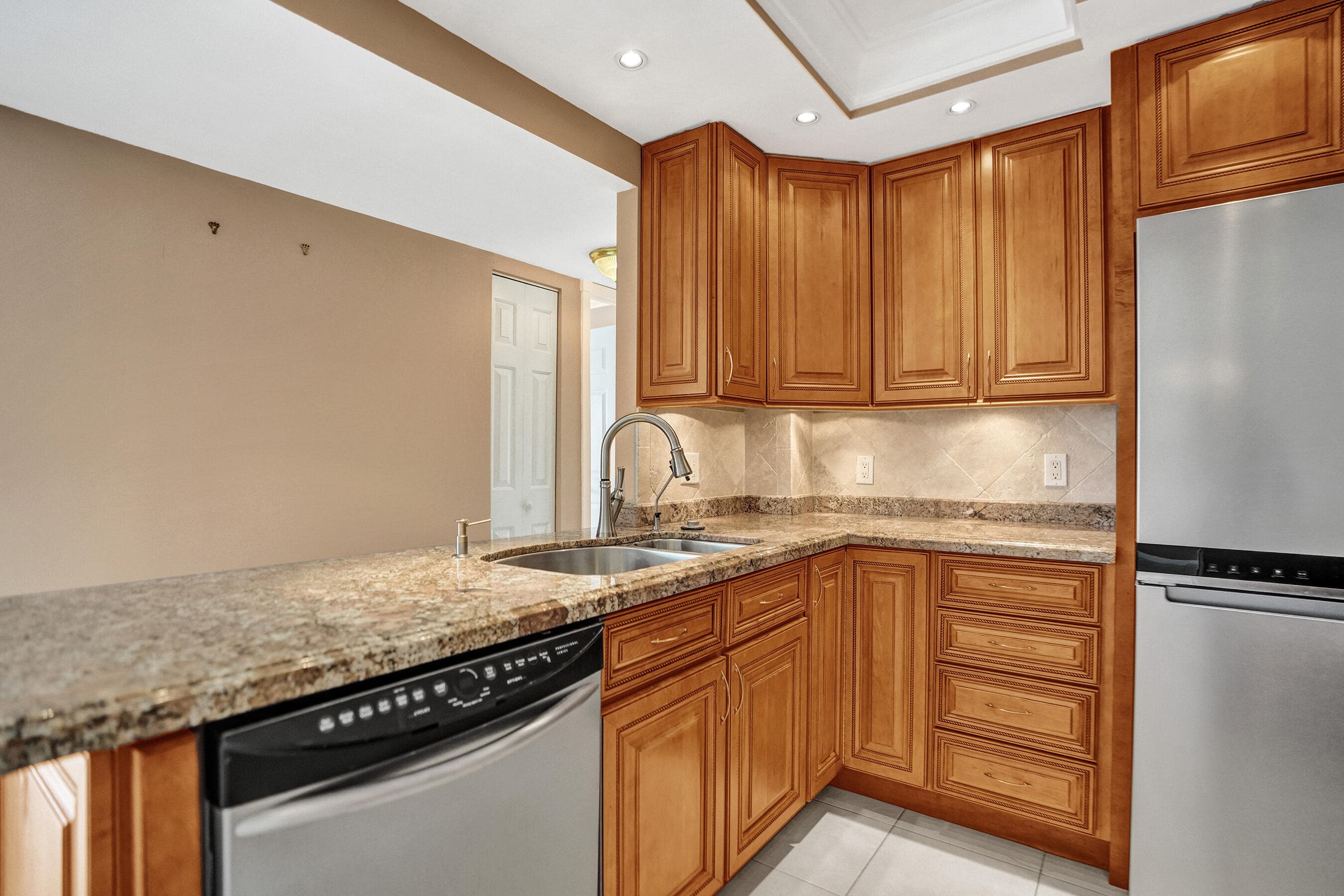 405 N Ocean Boulevard 1803, Pompano Beach, FL 33062 — photo 27 of 91