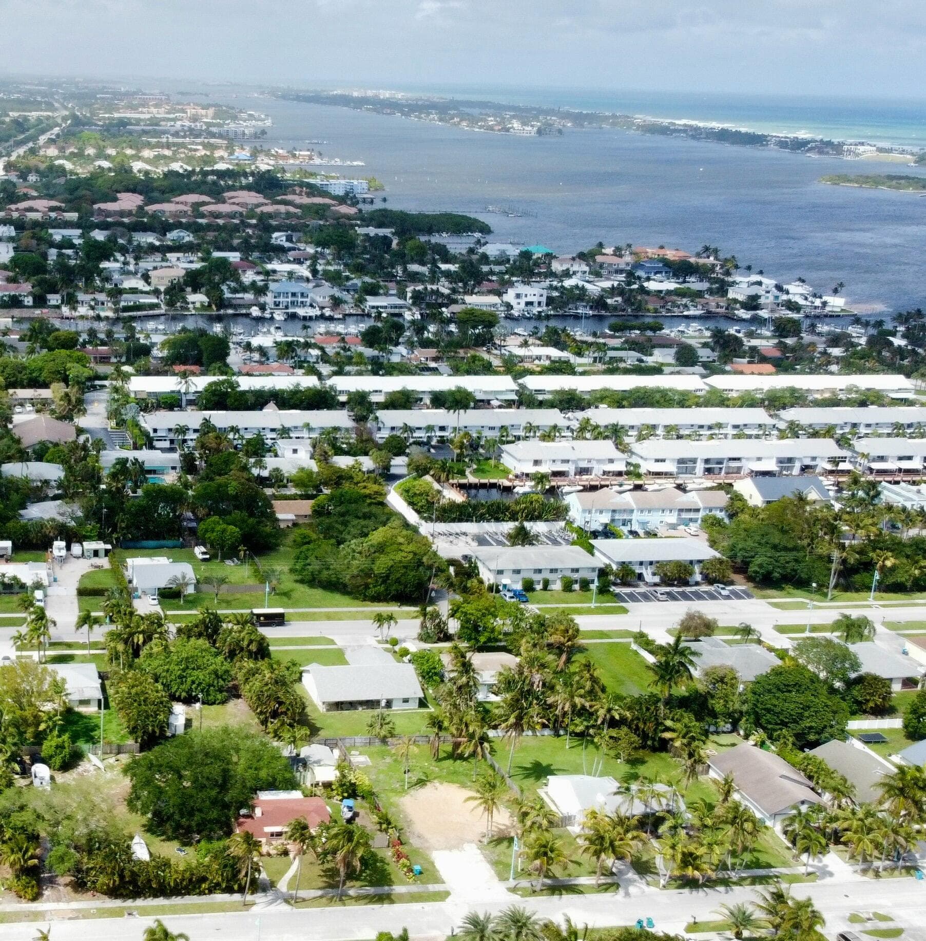 647 NE 9th Avenue, Boynton Beach, FL 33435 — photo 4 of 5