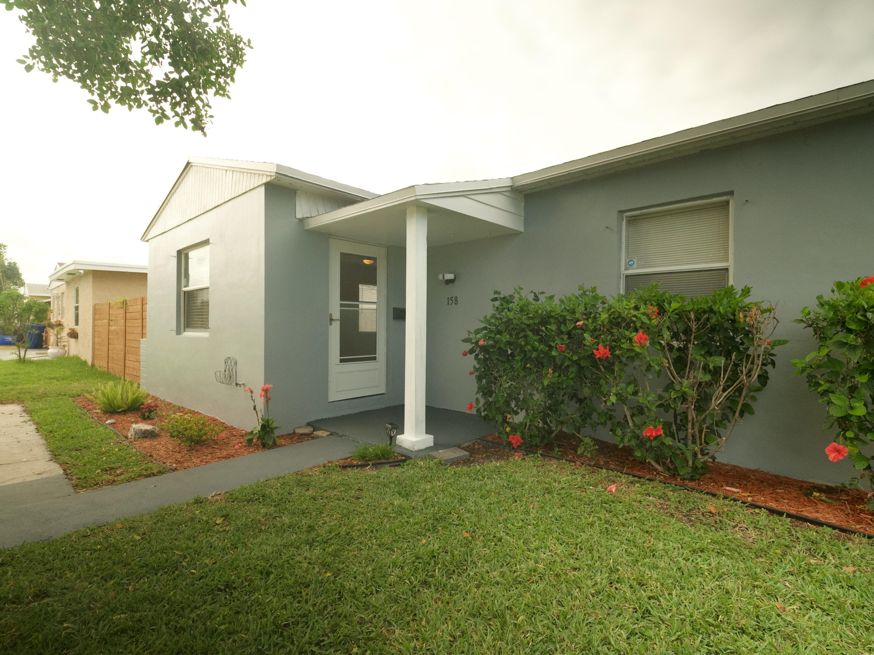 158 W 25th Street, Riviera Beach, FL 33404 — photo 3 of 24