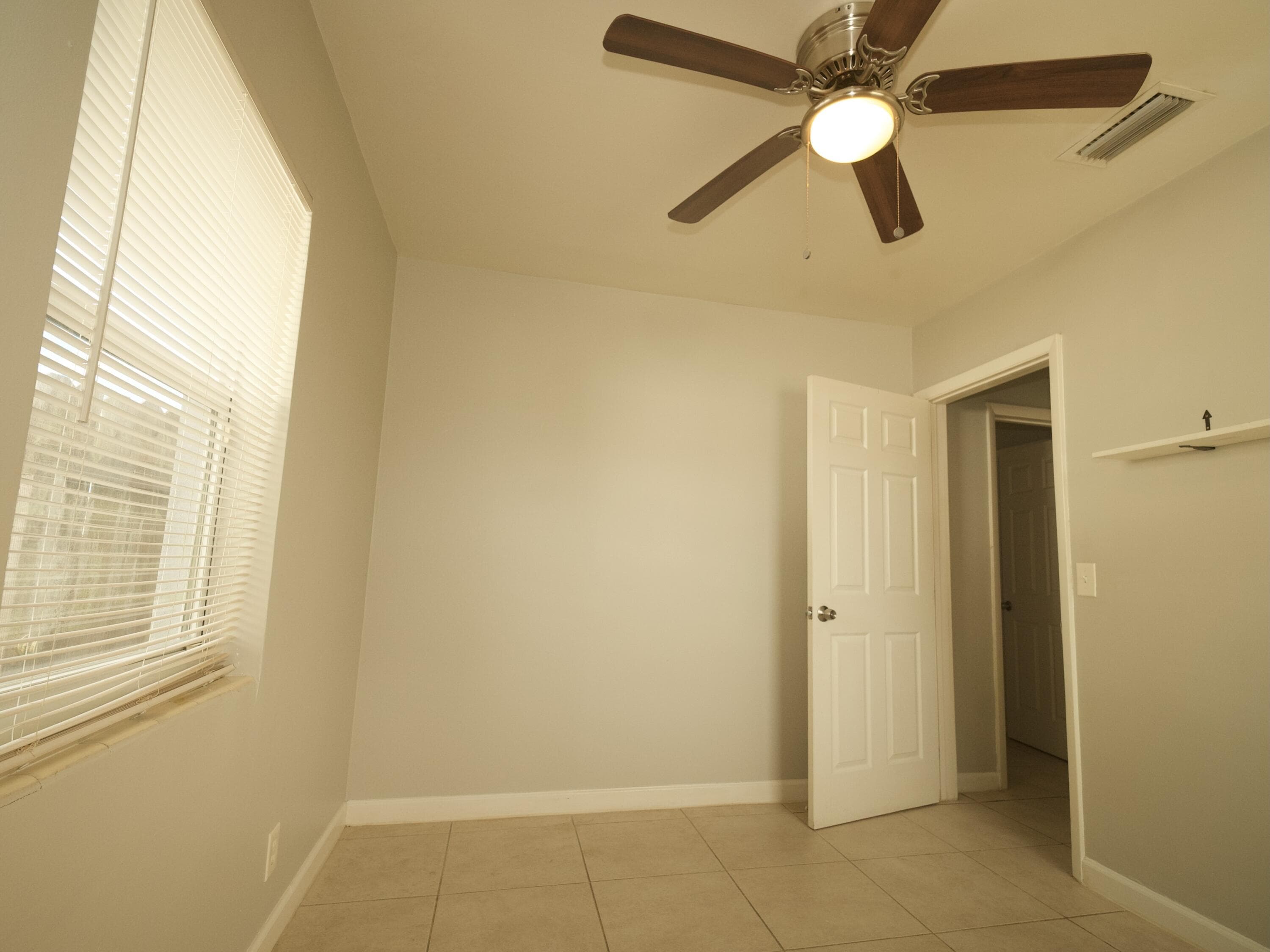 158 W 25th Street, Riviera Beach, FL 33404 — photo 10 of 24