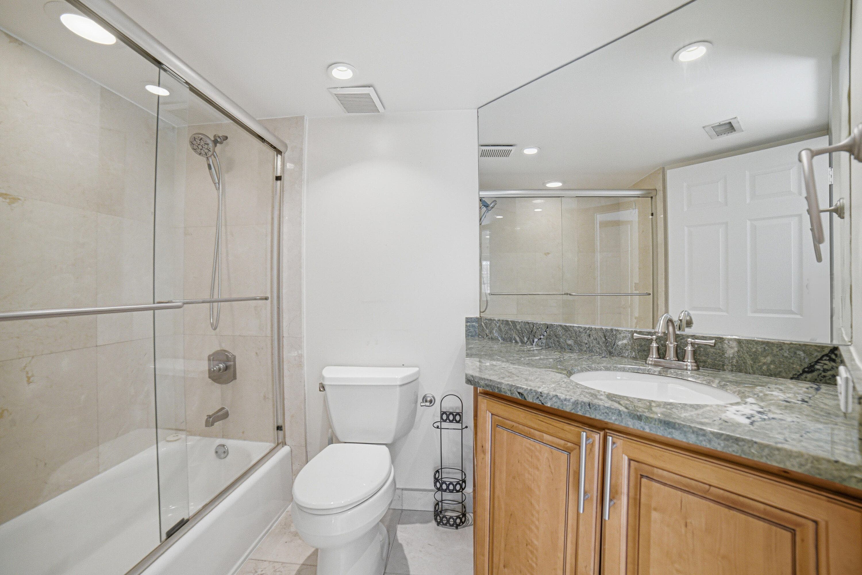 2009 SE 10th Avenue 309, Fort Lauderdale, FL 33316 — photo 17 of 45