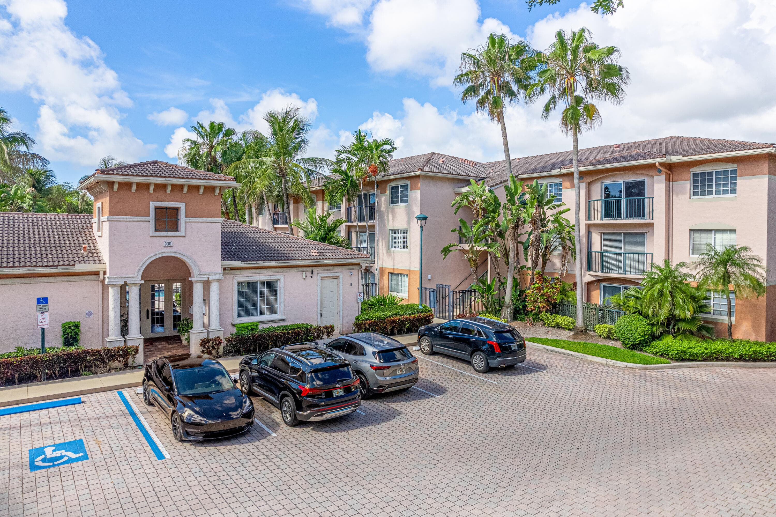 2009 SE 10th Avenue 309, Fort Lauderdale, FL 33316 — photo 37 of 45