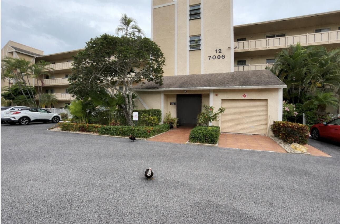 7006 Huntington Lane 204, Delray Beach, FL 33446 — photo 1 of 29