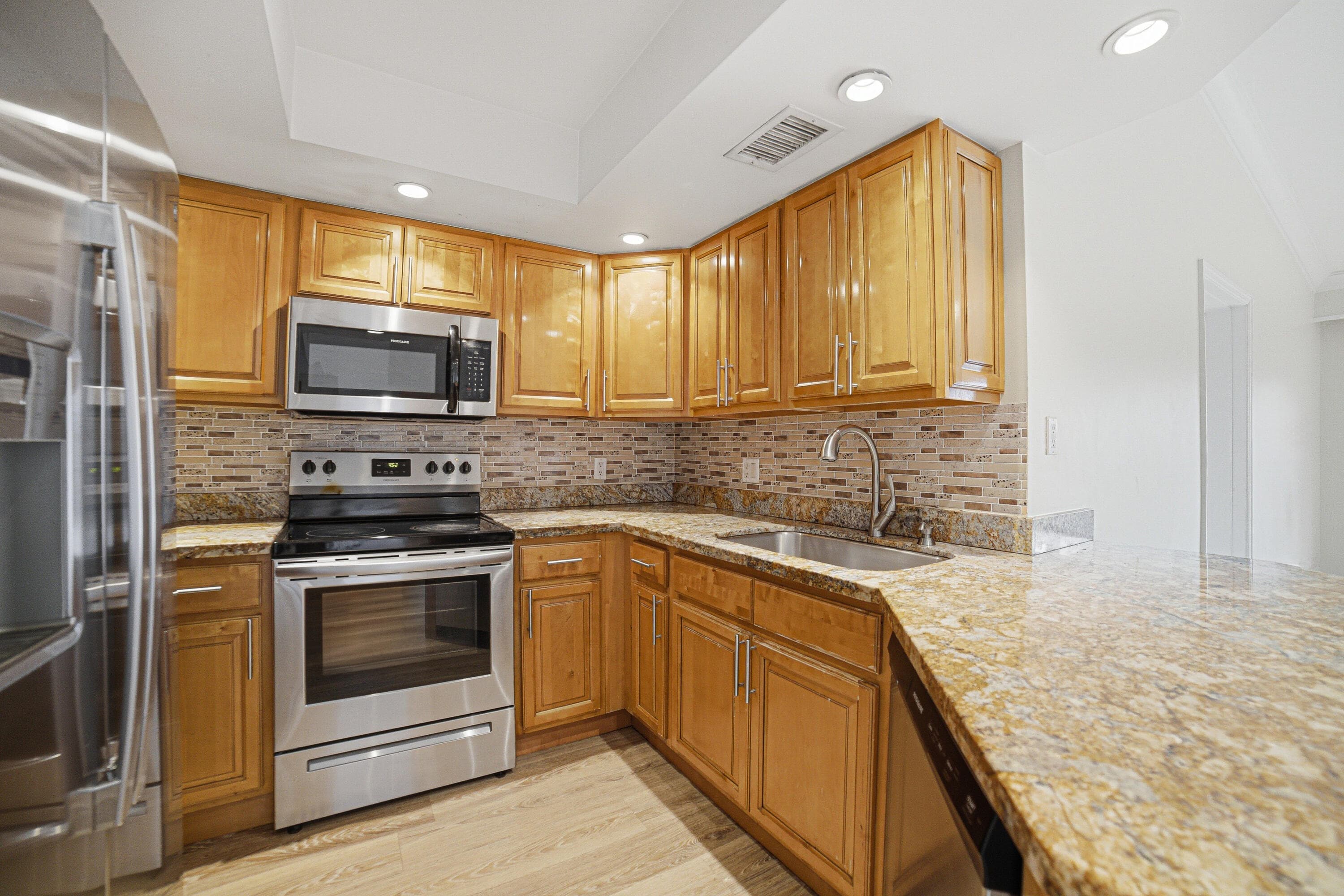 2009 SE 10th Avenue 309, Fort Lauderdale, FL 33316 — photo 7 of 45